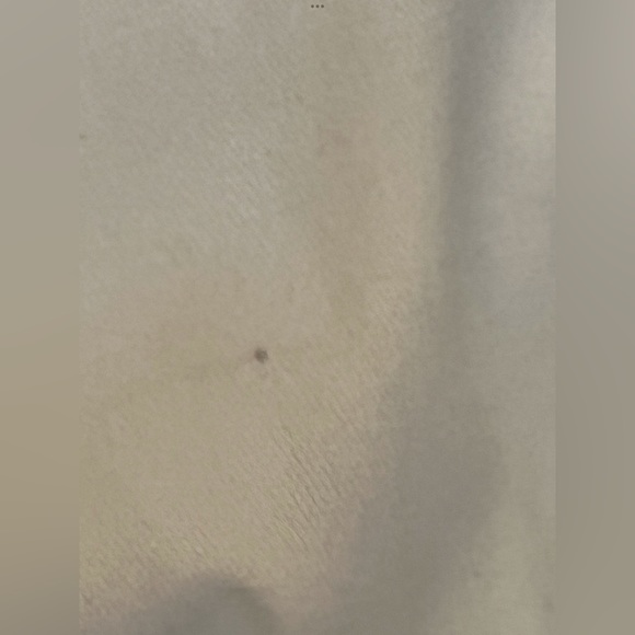 Alice + Olivia Cream Mini Skirt with Black Belt - Picture 7 of 8